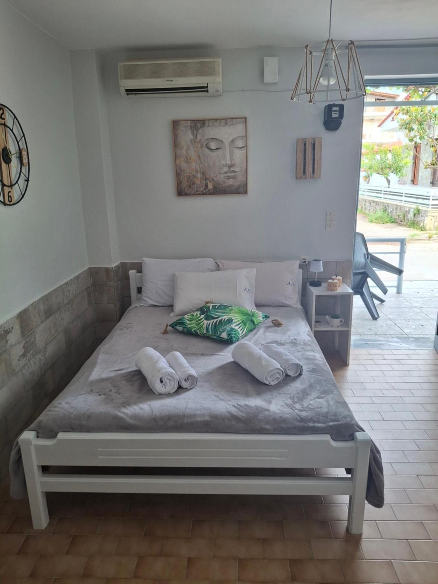 Alexandra Studios Neos Pirgos Luaran gambar